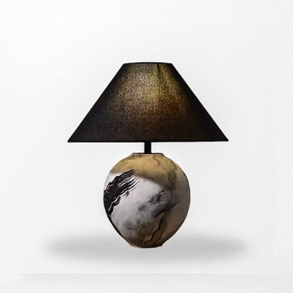 Lampă Confecționată Manual din Ceramică